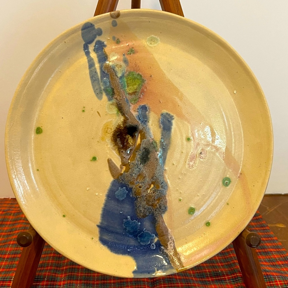 Earl Studio Pottery Plate With Warren Mackenzie Glaze. Marked EARL 1982 Vintage